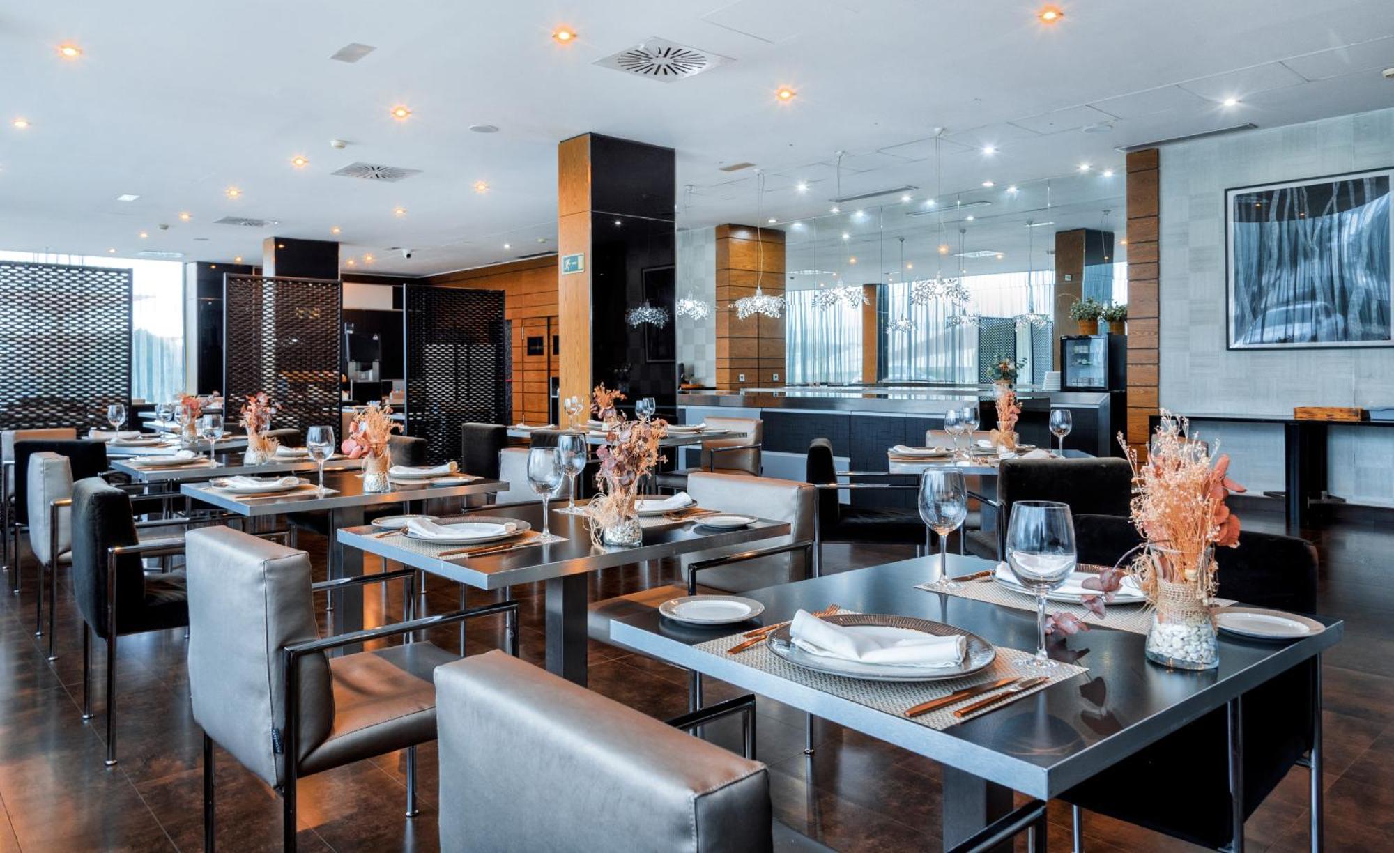 Hotel Ciudad De Mostoles Exterior photo