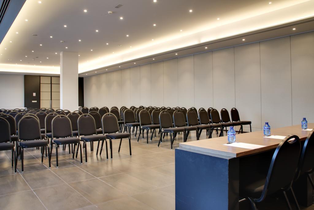 Hotel Ciudad De Mostoles Exterior photo